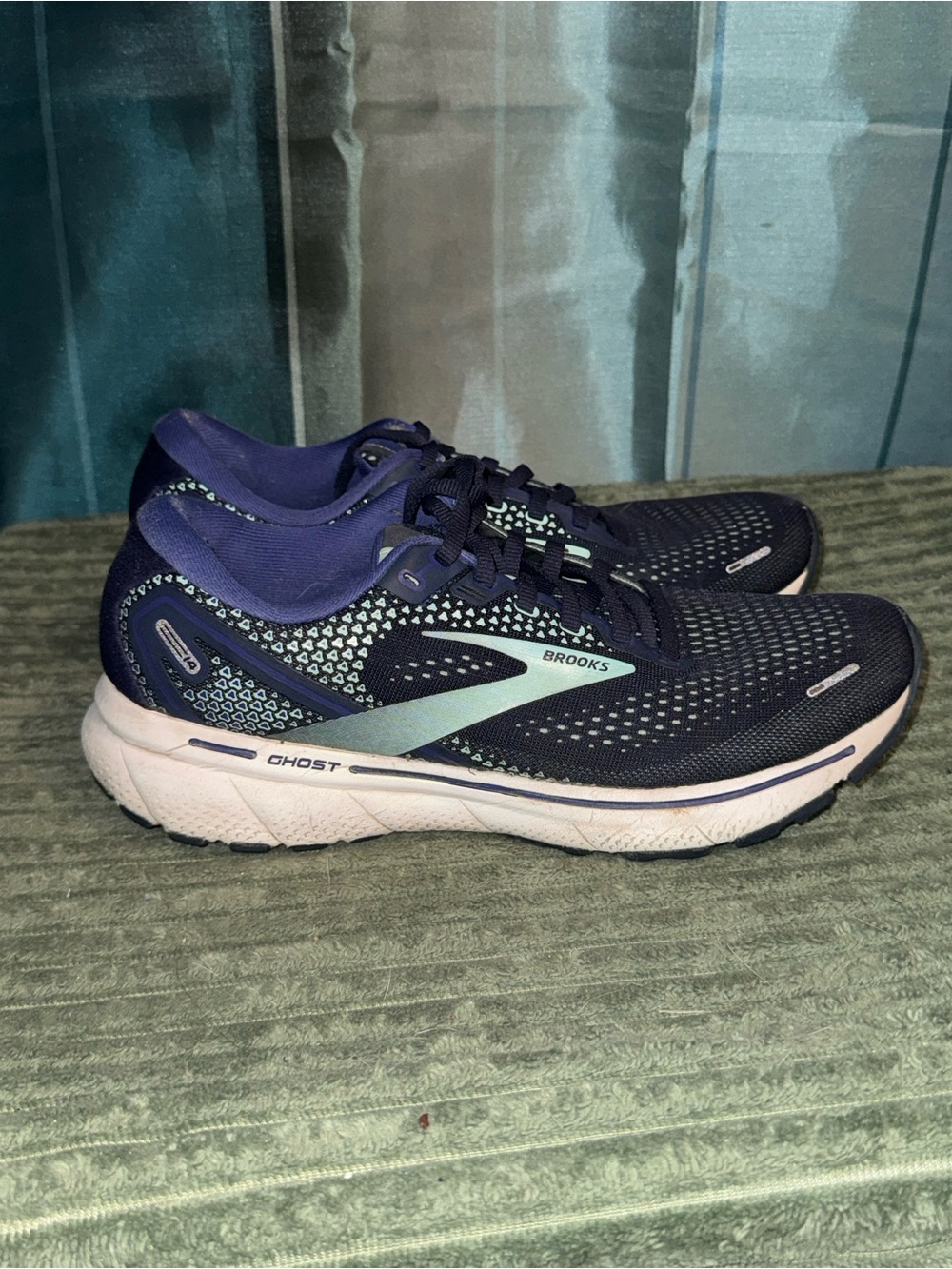 Brooks Women's Running Shoes - Navy and Purple with Aqua Accent